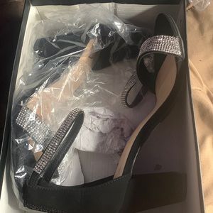 First come first served!!!! Who want them?